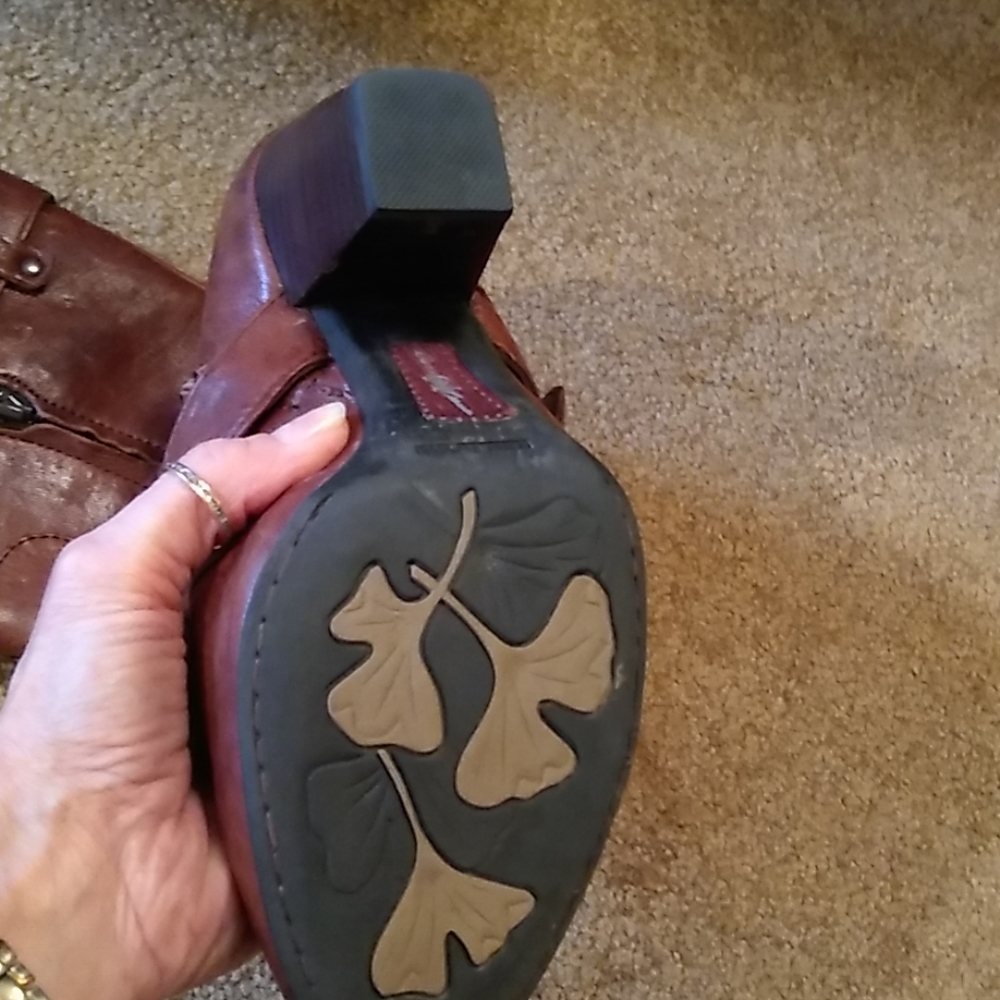 🌞🏷️ heavy leather boots by born crown size 8 - Picture 7 of 7